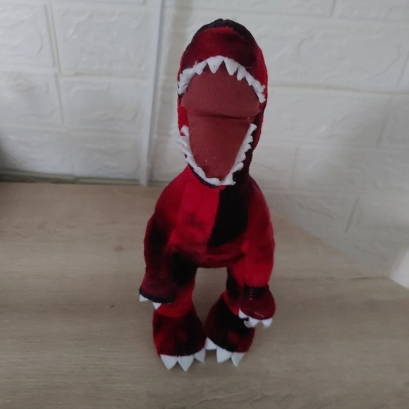 Jurassic World Red Dinosaur - Picture 2 of 6